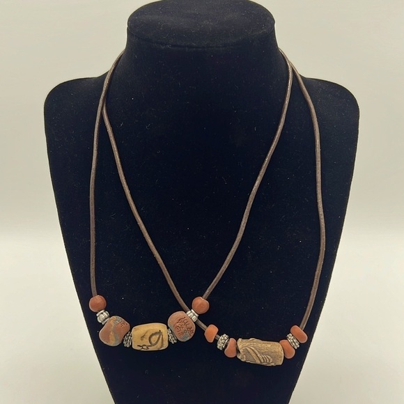 SET OF TWO LEATHER NECKLACES WITH WOODEN BEADS MAGNETIC CLOSURES - Picture 1 of 8